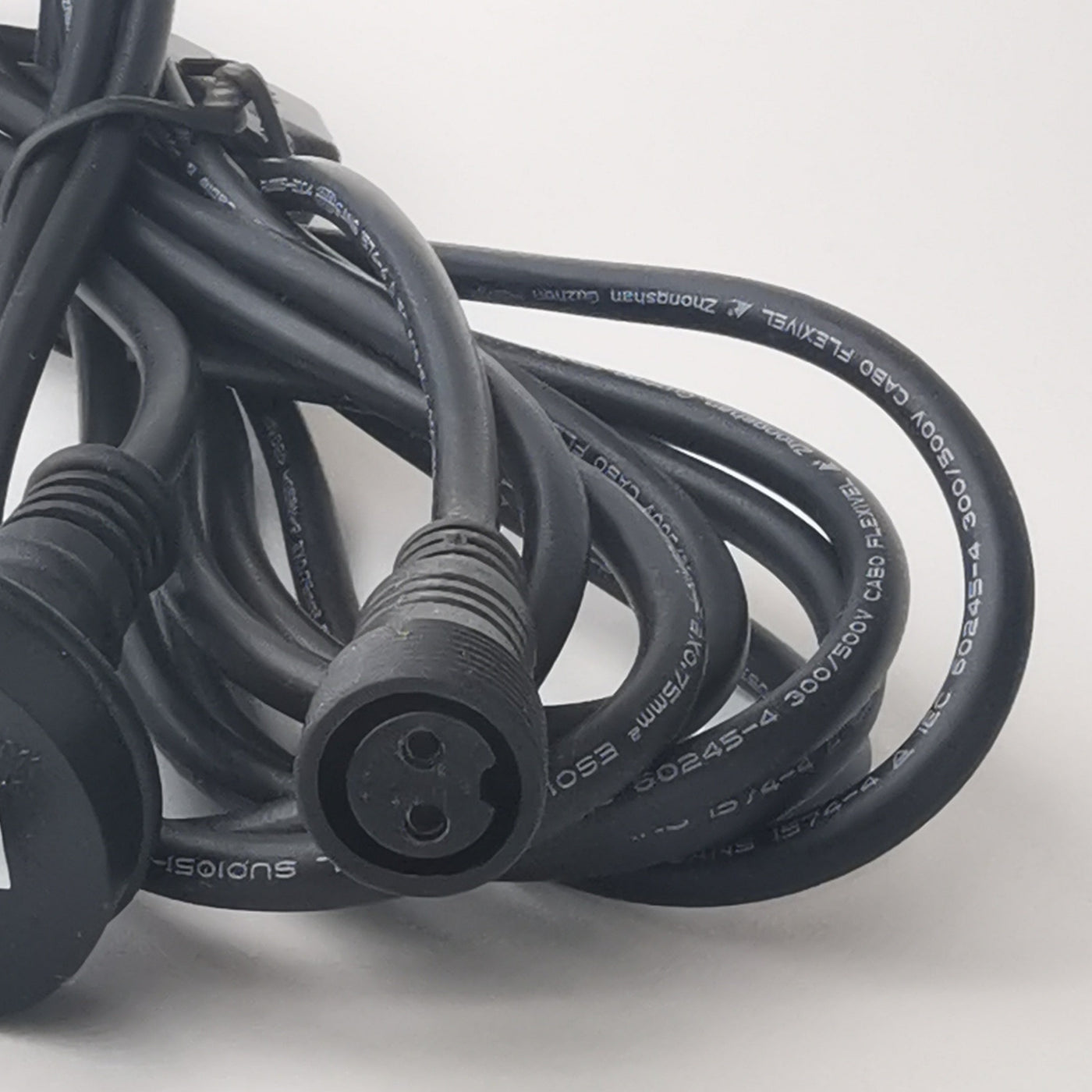 Pro Series | 5m Black Rubber with Plug | Extension Cable | Fairy Lights