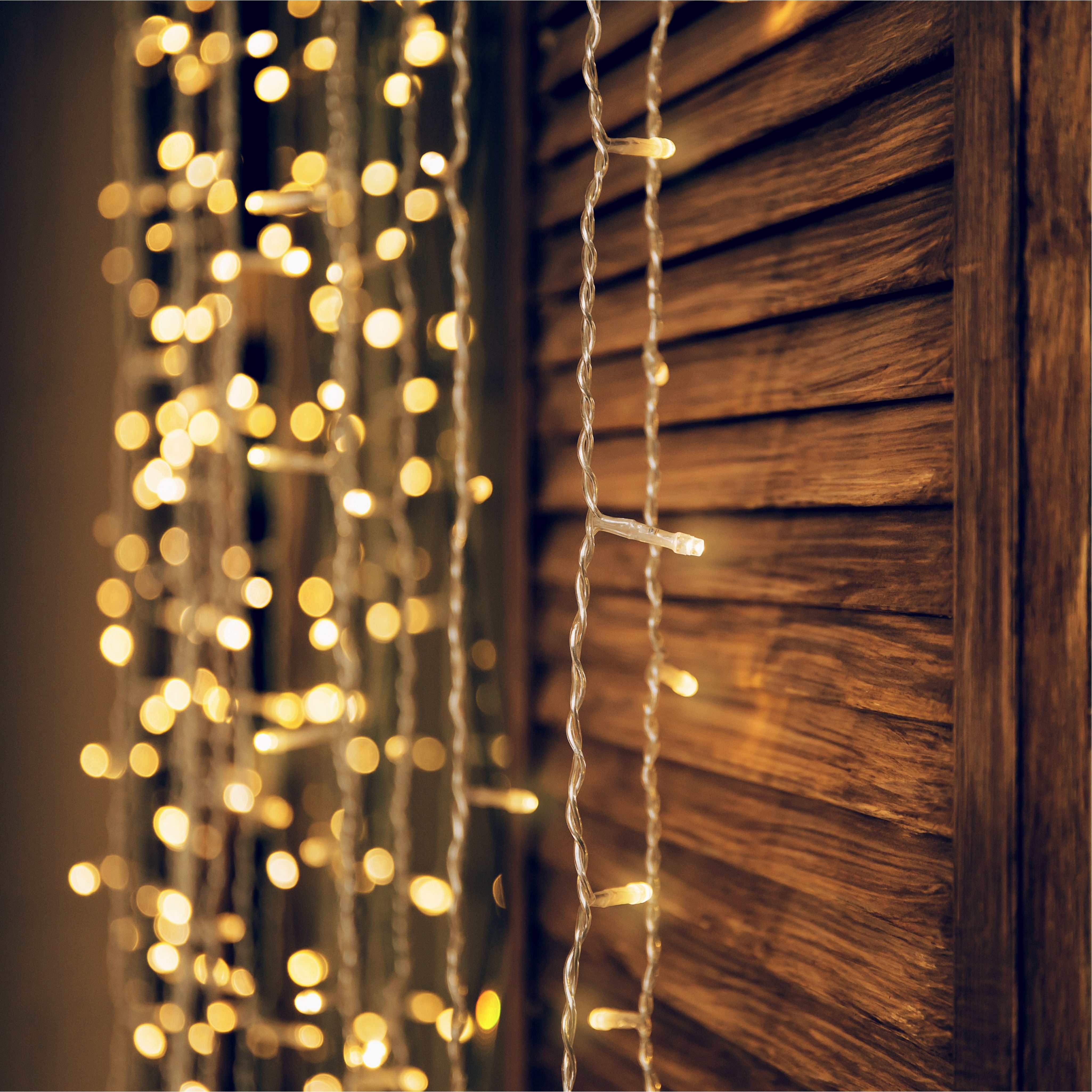 Indoor Fairy Lights 10m Clear PVC Cable Connectable Essential Se